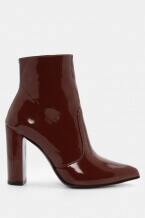 Кафяво Тъмно