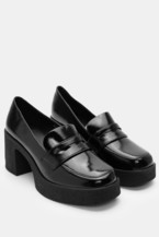 Μαύρο-Λουστρίνι