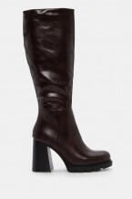 Кафяво Тъмно